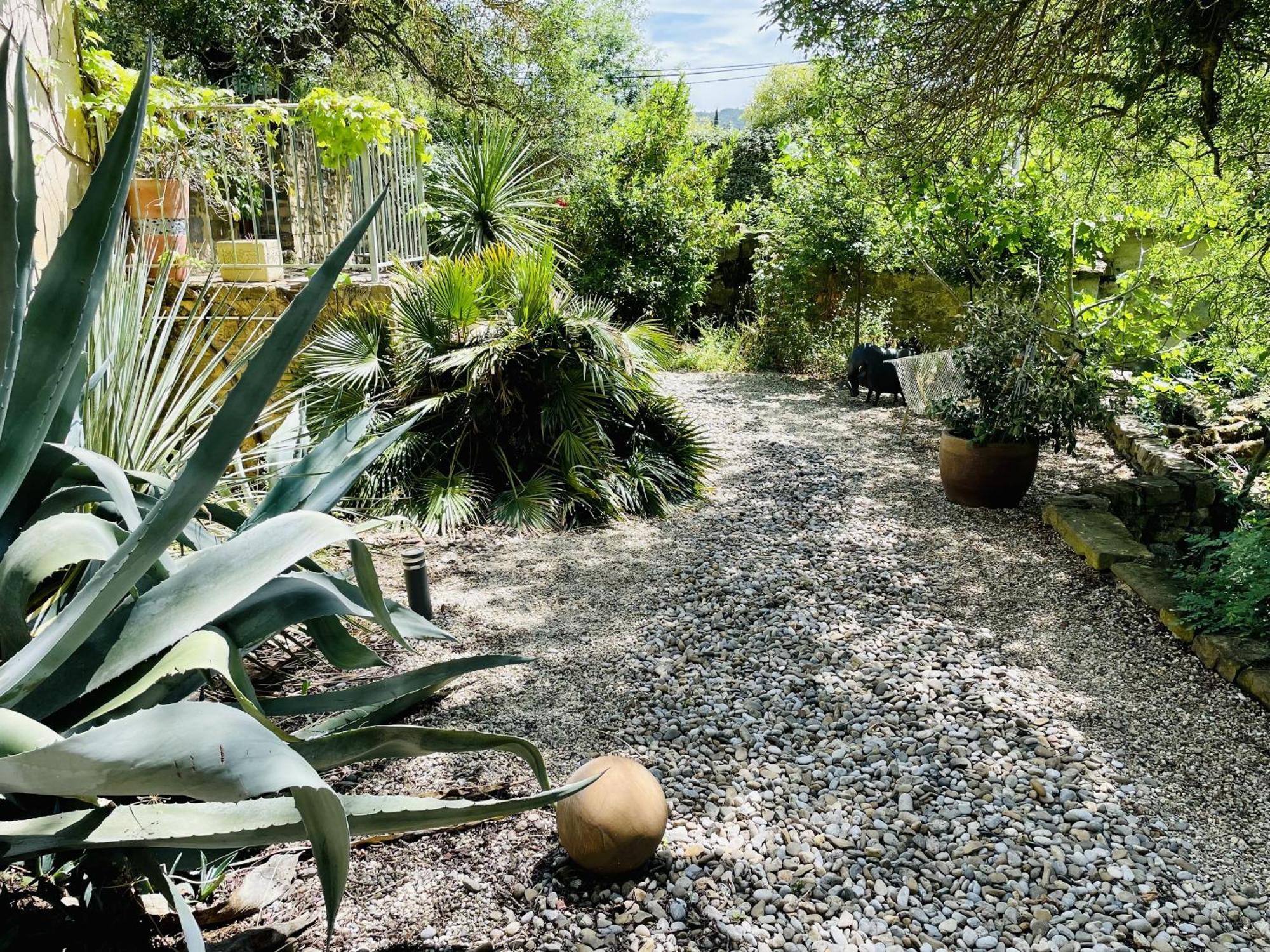 Le Domaine De La Tuilerie - Gite De Charme En Bord De Riviere Avec Piscine Servies-en-Val Exterior foto